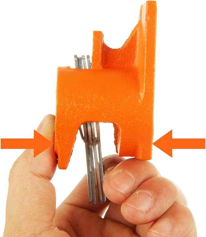 4PCS 1/2 Pipe Clamps for Woodworking Heavy Duty Wood Gluing Pipe Clamp Set Cast Iorn Pipe Clamp for 1/2 inch Pipe
