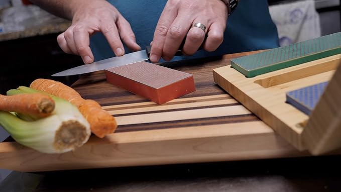 DMT W6EFC Deluxe Diamond Whetstone Knife Sharpening Kit with Wood Box, Set of 3 Sharpening Stones, 6" x 2"