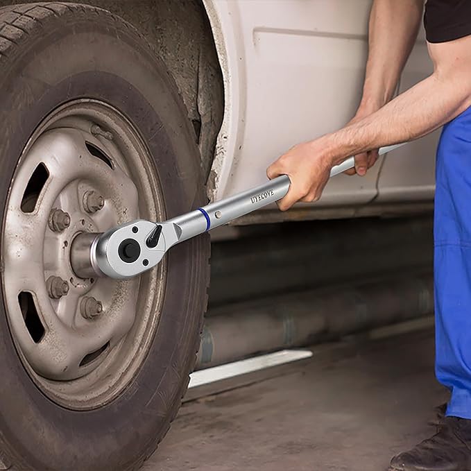 3/4-Inch Drive Click Torque Wrench, Dual-Direction Click Professional Torque Wrench 100-600FT.LB/135-815N.M, Dual Range Scales Graduated in FT.LB and N.M