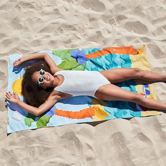 Dock & Bay Quick Drying Towel - for Sports & Gym - Compact, Lightweight - 100% Recycled - Includes Bag - Build-A-Beach, Medium (130x70cm, 51x27)