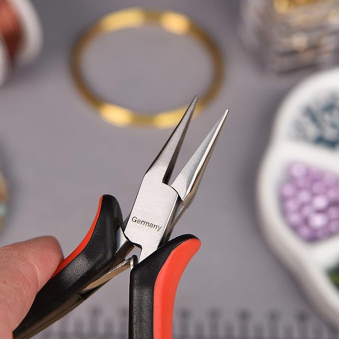 The Beadsmith Chain Nose Pliers – Fine Tips – 5 inches (127mm) – Ergonomic Handle with Double Leaf Springs – Jewelry Making Tool for Creating Bracelets, Earrings and Necklaces