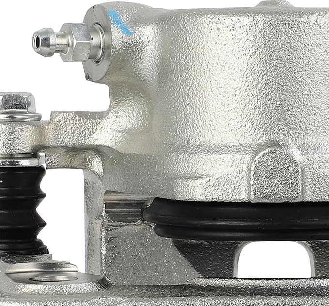 cciyu Front Right Brake Caliper Assembly w/Bracket 19B1486 1998 For Chevy For Tracker,1996 1997 For Geo For Tracker,1991 1992 1993 1994 1995 1996 1997 1998 For Suzuki For Sidekick