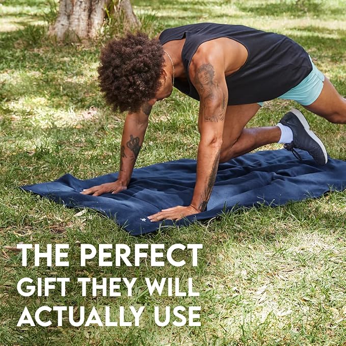 Dock & Bay Beach Towel - Quick Dry, Sand Free - Compact, Lightweight - 100% Recycled - Includes Bag - Essential - Deep Sea Navy - Large (160x90cm, 63x35)