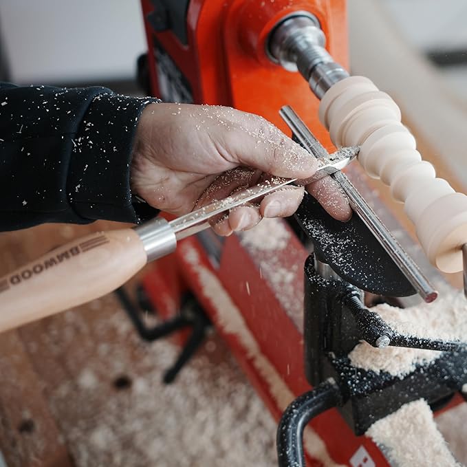 Overall length:18 3/4". Carbide Tipped Detailer Chisel For Woodturning, Beech handle length: 12 1/2", Tool bar length: 6 1/4", with 28 * 10 * 2.5mm-35°TCT DIAMOND BLADE.