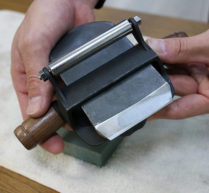 KAKURI Honing Guide Sharpening Jig for Chisels and Planes Blades, Japanese Sharpening Guide for Woodworking Tools, Made in JAPAN